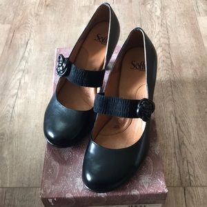 Beautiful womens Sofft heels. Brand New. Never worn. Size 10 M
